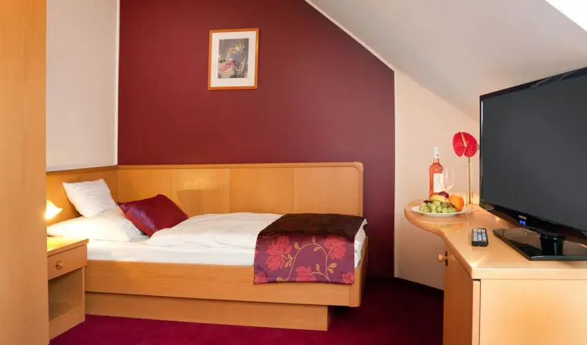 Hotel Klvria Gyr - Hsvt