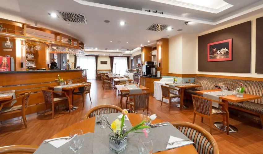 Hotel Klvria Gyr - Hsvt