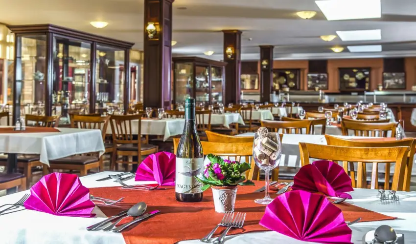 Hotel Kapit�ny Superior Wellness S�meg - H�sv�t a Kapit�nyban (min. 3 �j)