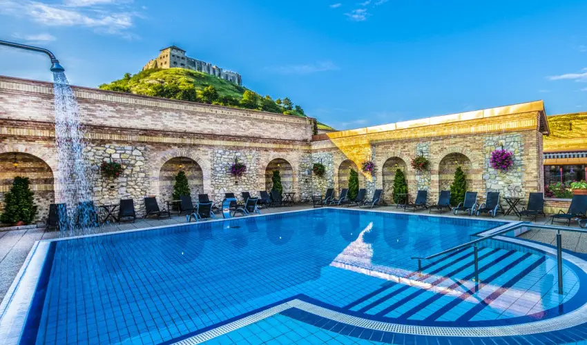 Hotel Kapit�ny Superior Wellness S�meg - H�sv�t a Kapit�nyban (min. 3 �j)