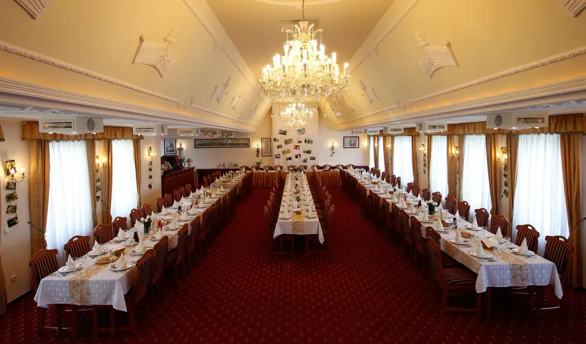 Hotel Korona Wellness, Rendezv�ny & Borhotel Eger Eger - H�sv�t