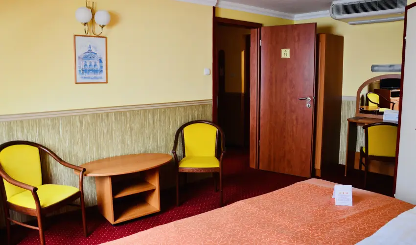 Hotel Korona Wellness, Rendezv�ny & Borhotel Eger Eger - H�sv�t