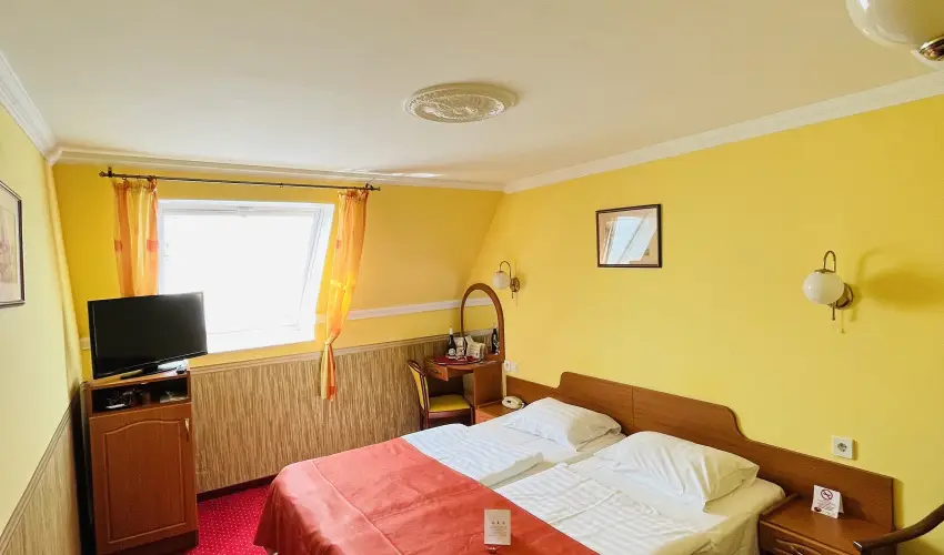 Hotel Korona Wellness, Rendezv�ny & Borhotel Eger Eger - H�sv�t