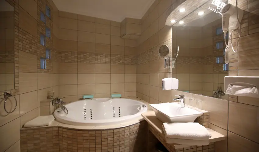 Hotel Laroba Alsóörs - Húsvét (min. 2 éj)