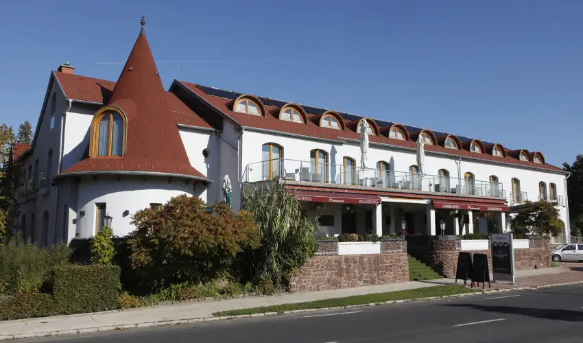 Hotel Laroba Alsóörs - Húsvét (min. 2 éj)