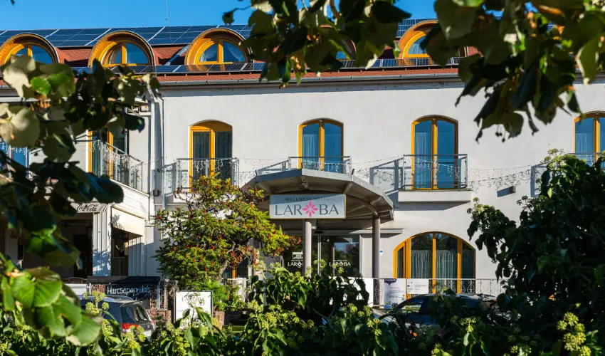 Hotel Laroba Als��rs - H�sv�t (min. 2 �j)
