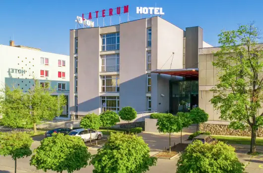 Laterum Hotel - H�sv�t 