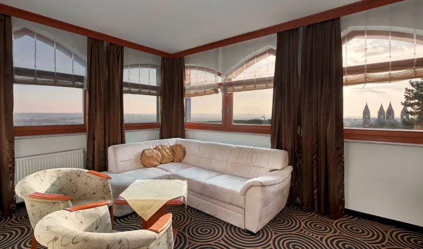 Sndor Hotel Pcs - Hsvt