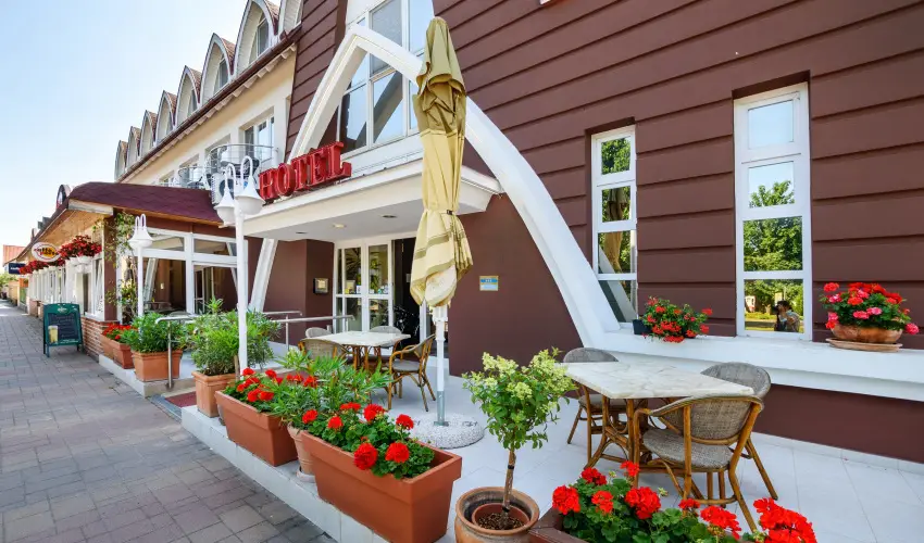 Hotel Ngy vszak Hajdszoboszl - Hsvt (min. 2 j)