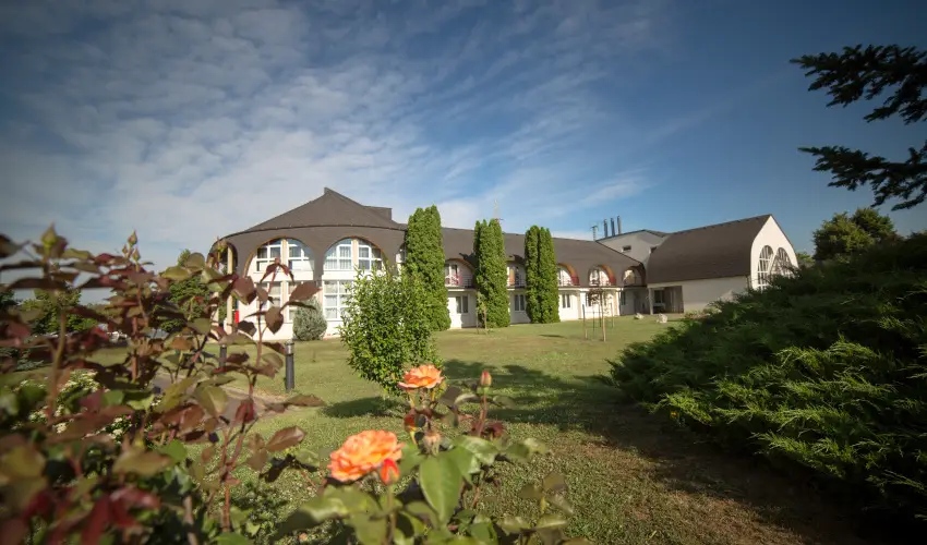Hotel Ovit Keszthely - H�sv�t (min. 3 �j)
