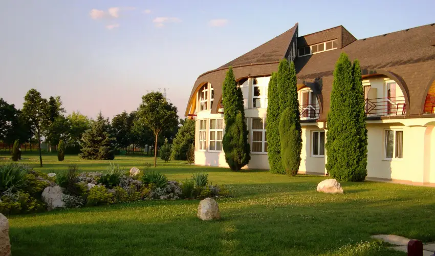 Hotel Ovit Keszthely - H�sv�t (min. 3 �j)