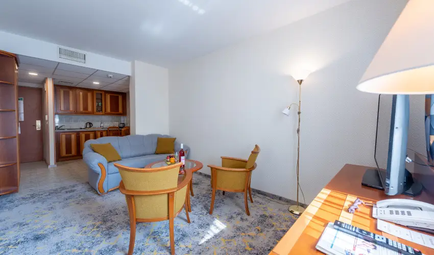 Palace Hotel  H�v�z - H�sv�t - teljes el�refizet�ssel