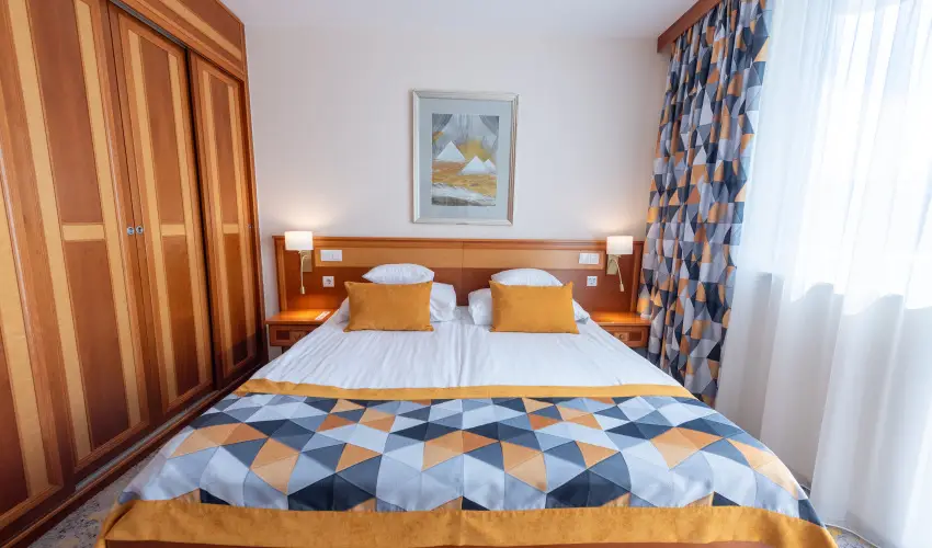 Palace Hotel  H�v�z - H�sv�t - teljes el�refizet�ssel