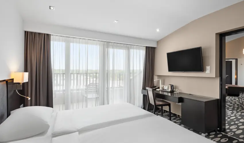 Park Inn by Radisson S�rv�r Resort & Spa S�rv�r - Locsol�s helyett laz�t�s