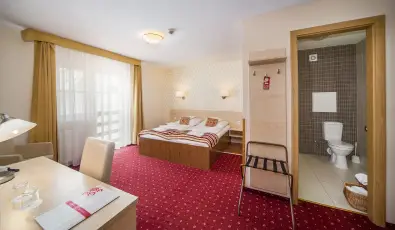 Hotel Piroska Bk, Bkfrd