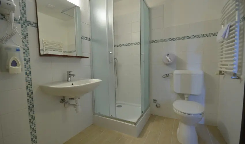 Rvsz Hotel, tterem & Rosa Spa Gyr - Hsvt 