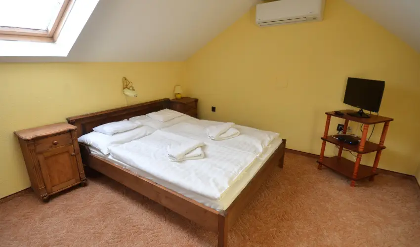 Rvsz Hotel, tterem & Rosa Spa Gyr - Hsvt 