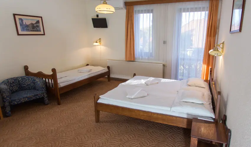 Rvsz Hotel, tterem & Rosa Spa Gyr - Hsvt 