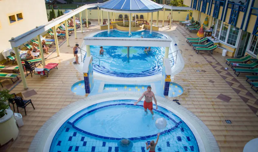 Hotel Rudolf Hajd�szoboszl� - H�sv�t - teljes el�refizet�ssel