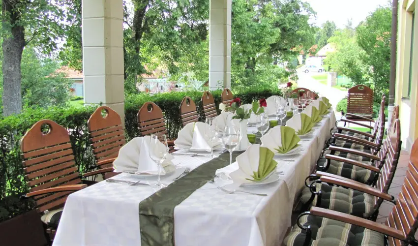 Hotel Szpalma Porva-Szpalmapuszta - Hsvt