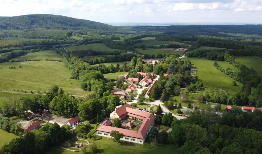 Hotel Szpalma Porva-Szpalmapuszta - Hsvt