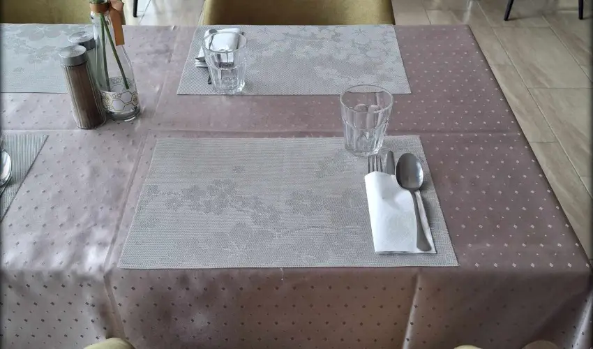 Hotel Unicornis Eger - H�sv�t