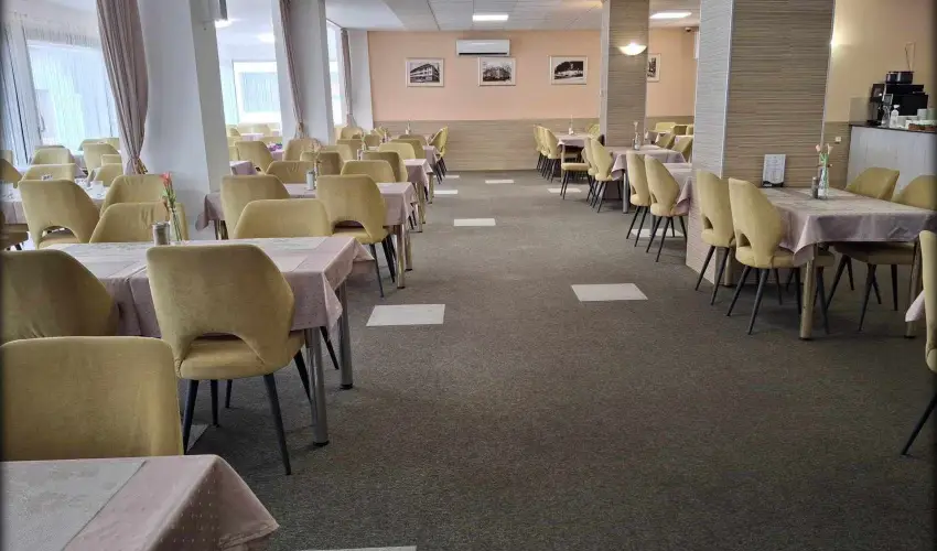 Hotel Unicornis Eger - H�sv�t