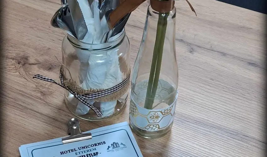 Hotel Unicornis Eger - H�sv�t