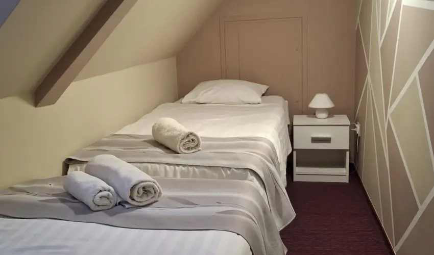 Hotel Unicornis Eger - H�sv�t