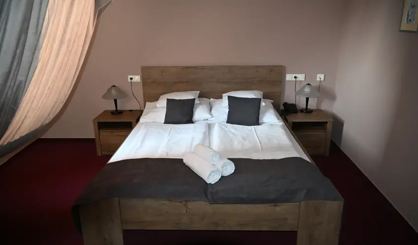 Hotel Unicornis Eger - H�sv�t