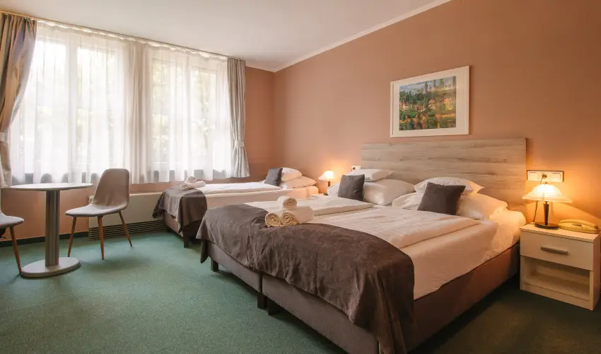 Hotel Unicornis Eger - H�sv�t