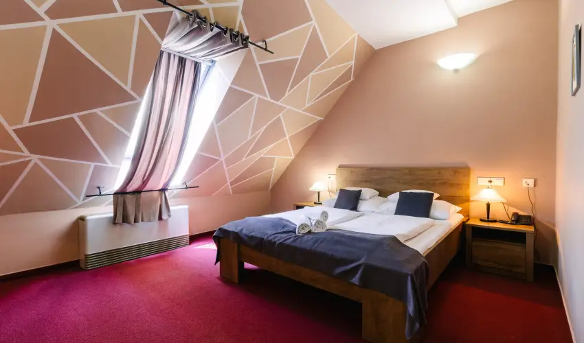 Hotel Unicornis Eger - H�sv�t