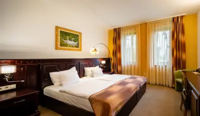 Hotel Vcsecity Herndvcse