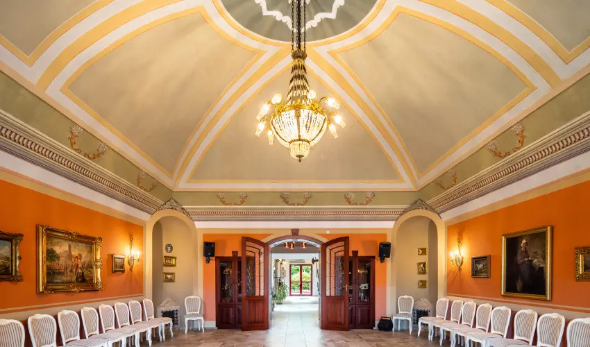 Hotel Vcsecity Herndvcse - Hsvt