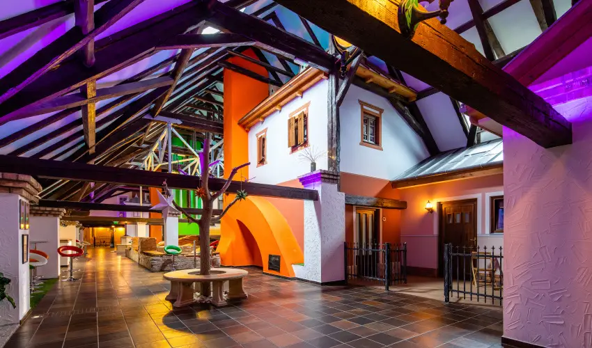 Hotel Vcsecity Herndvcse - Hsvt