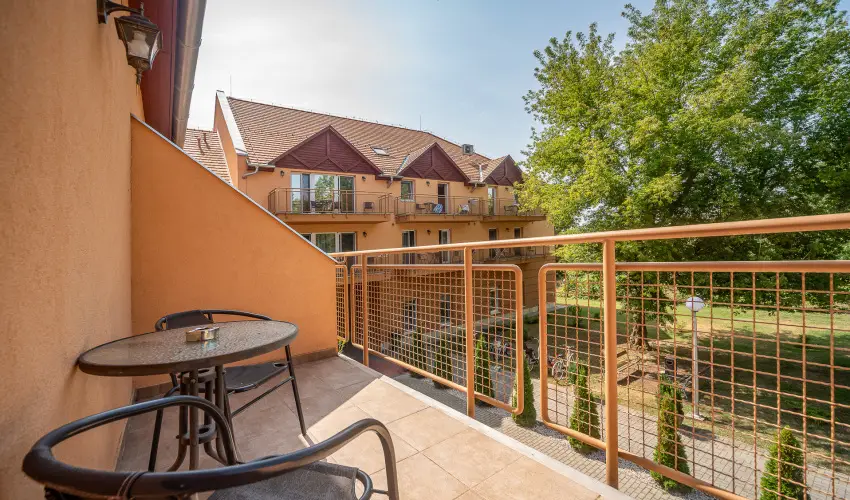 Term�l Hotel Vesta T�pi�szecs� - H�sv�t