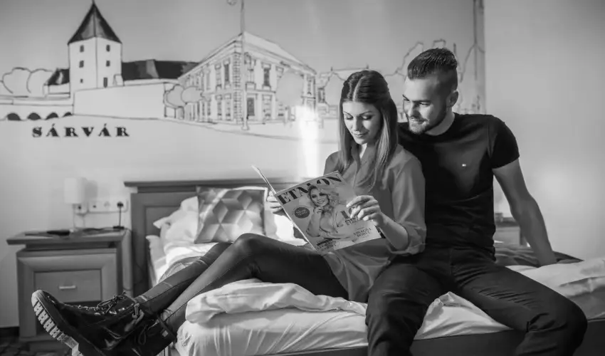 Hotel Vikt�ria S�rv�r - H�sv�t (min. 2 �j)