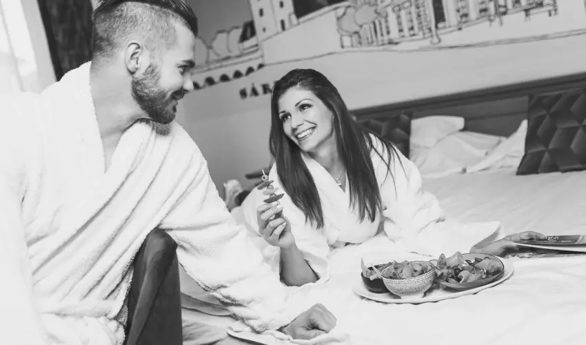 Hotel Vikt�ria S�rv�r - H�sv�t (min. 2 �j)