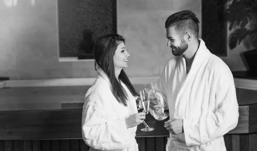 Hotel Vikt�ria S�rv�r - H�sv�t (min. 2 �j)