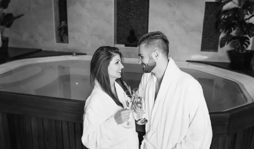 Hotel Vikt�ria S�rv�r - H�sv�t (min. 2 �j)