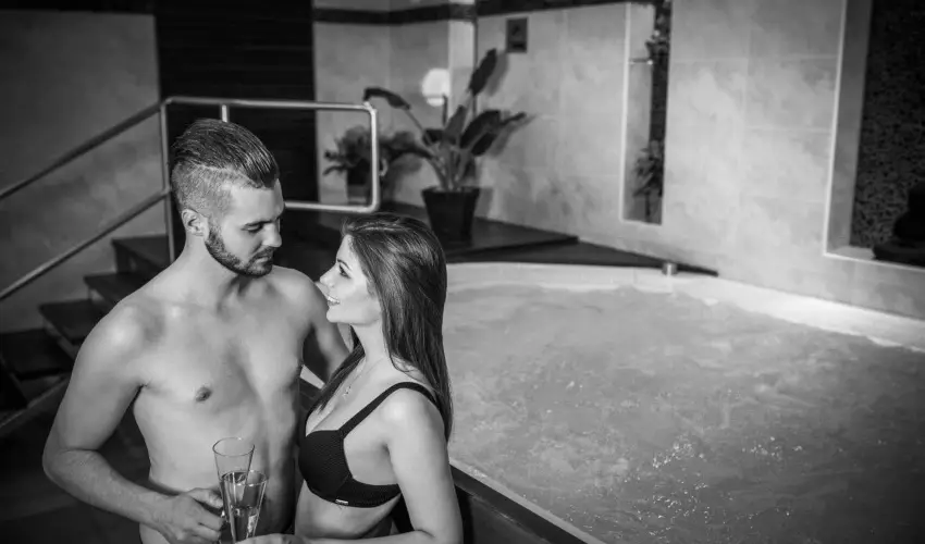 Hotel Vikt�ria S�rv�r - H�sv�t (min. 2 �j)