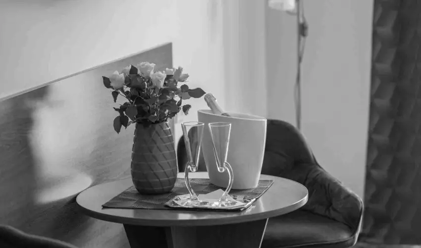 Hotel Vikt�ria S�rv�r - H�sv�t (min. 2 �j)