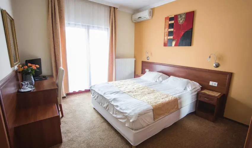 Hotel Vikt�ria S�rv�r - H�sv�t