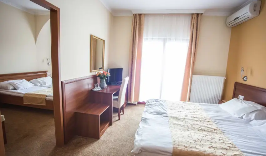 Hotel Vikt�ria S�rv�r - H�sv�t