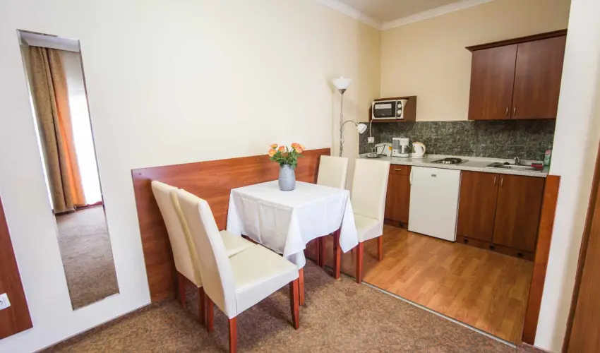 Hotel Vikt�ria S�rv�r - H�sv�t