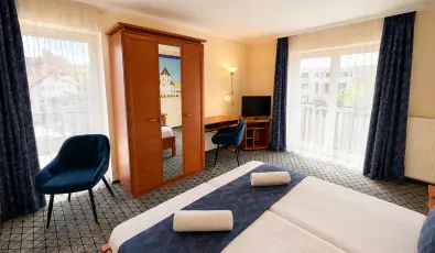 Hotel Vikt�ria S�rv�r