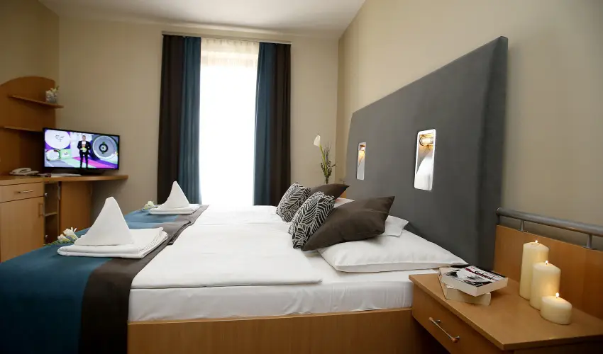 Hotel Villa V�lgy Eger - H�sv�t (min. 3 �j)