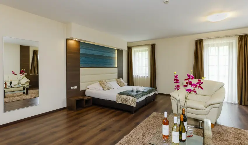 Hotel Villa V�lgy Eger - H�sv�t (min. 3 �j)