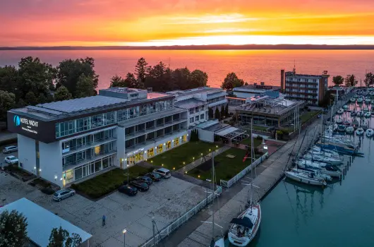 Hotel Yacht Wellness & Business - Hsvt