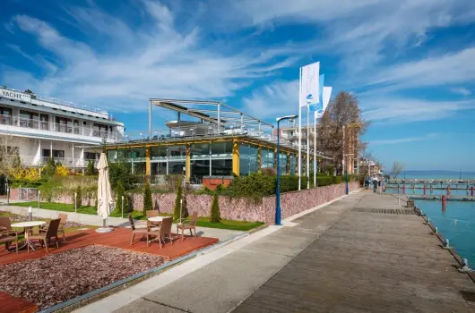 Hotel Yacht Wellness & Business - H�sv�t (min. 2 �j)